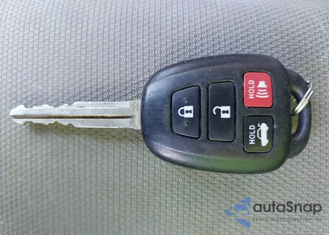 2017 Toyota Corolla Le из США, поврежденный, VIN 5YFBURHE4HP730741